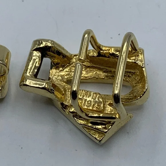 Sculptural 1979 Mimi Di N Signed Bow belt buckles